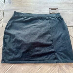 ASOS l EUC l Black Skort l Size: 10